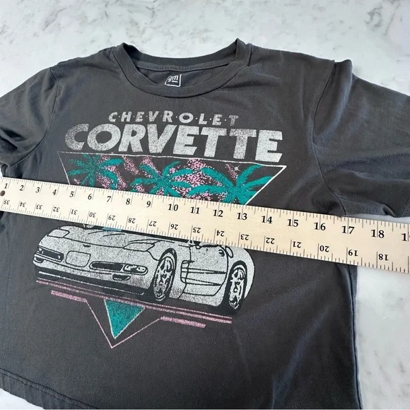 Chevrolet Corvette Graphic Crop Tee - Gray. Size XS - Picture 8 of 9